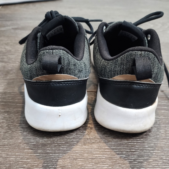 Adidas Cloudform Shoes - Picture 3 of 6